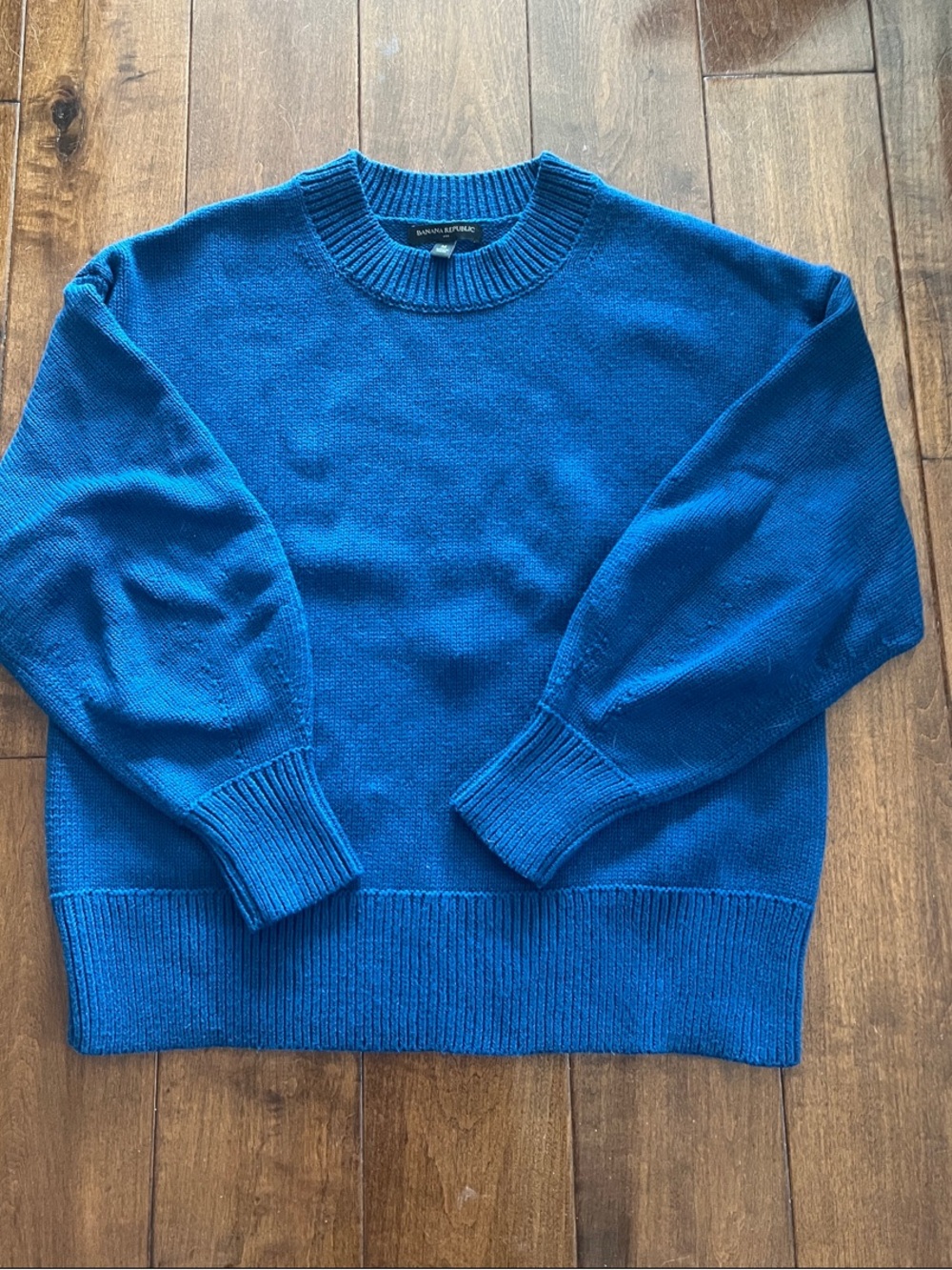 Banana Republic Women’s Teal Blue Crewneck Sweater